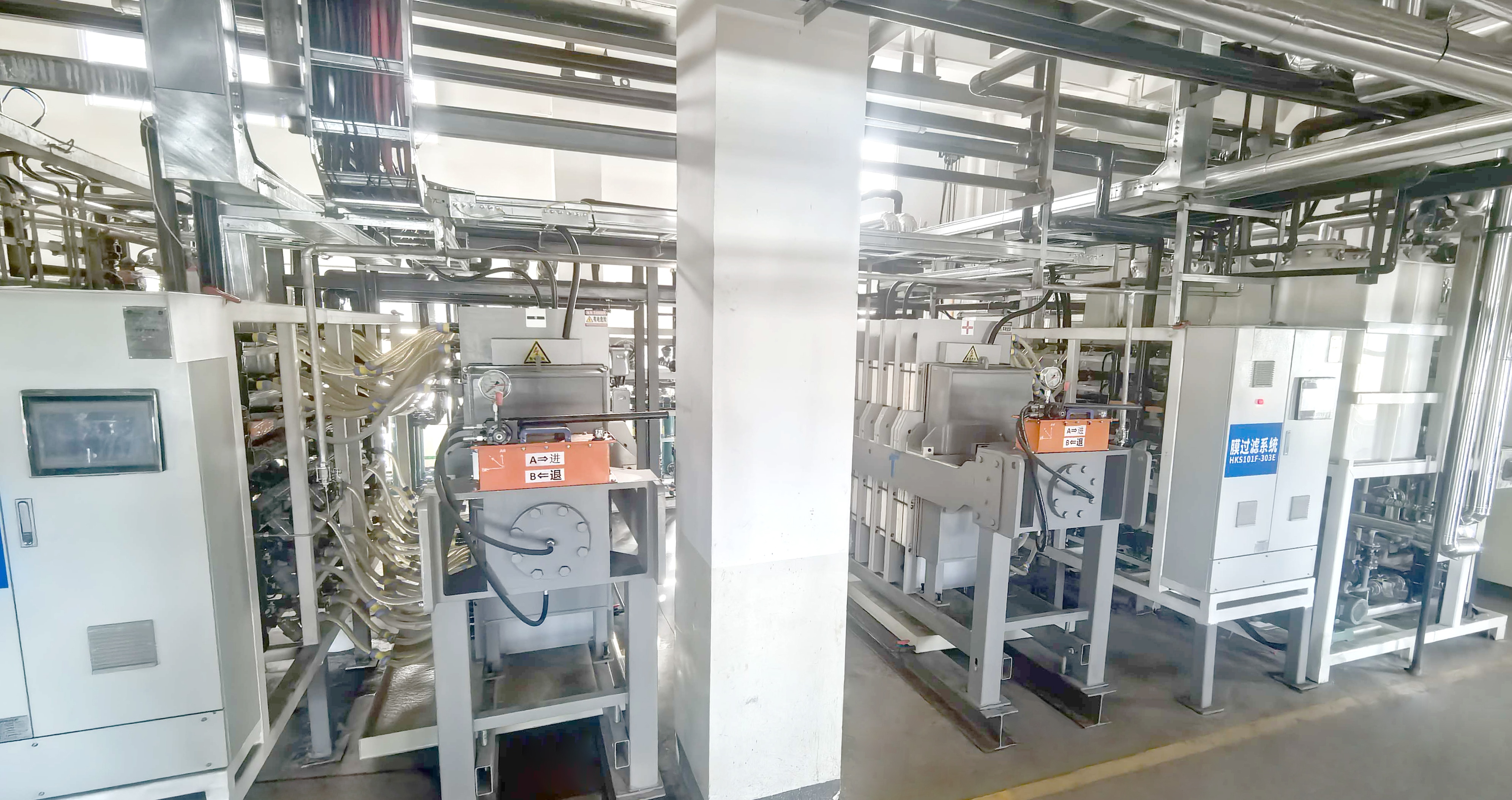 081762591309153974.jpg 青海某盐湖.jpg